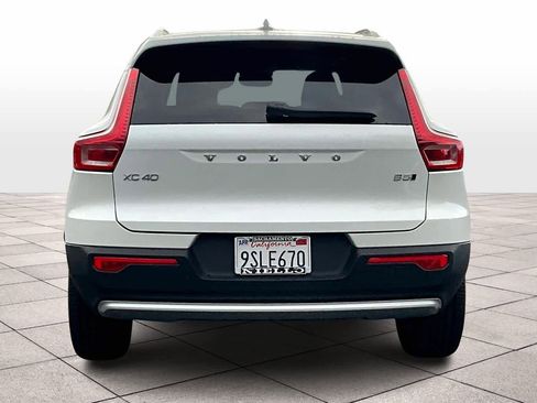 Used 2025 Volvo XC40 B5 Core w/ Protection Package Premier image 7