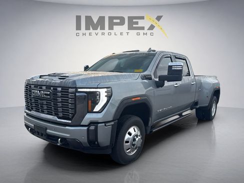 Used 2024 GMC Sierra 3500 Denali Ultimate AWD/4WD image 1