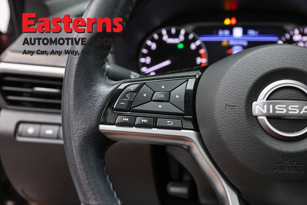 Used 2024 Nissan Altima 2.5 SV w/ SV Premium Package AWD/4WD image 15