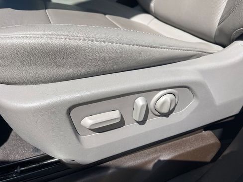 Used 2021 Chevrolet Silverado 1500 LTZ w/ LTZ Premium Package image 18