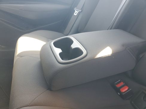 Used 2022 Toyota Corolla LE image 23