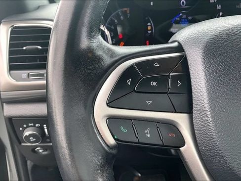 Used 2020 Jeep Grand Cherokee Altitude AWD/4WD image 11