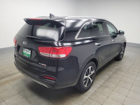 Used 2017 Kia Sorento EX image 9