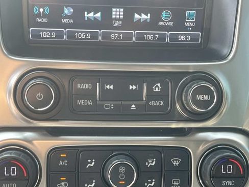 Used 2019 Chevrolet Suburban LT AWD/4WD image 36