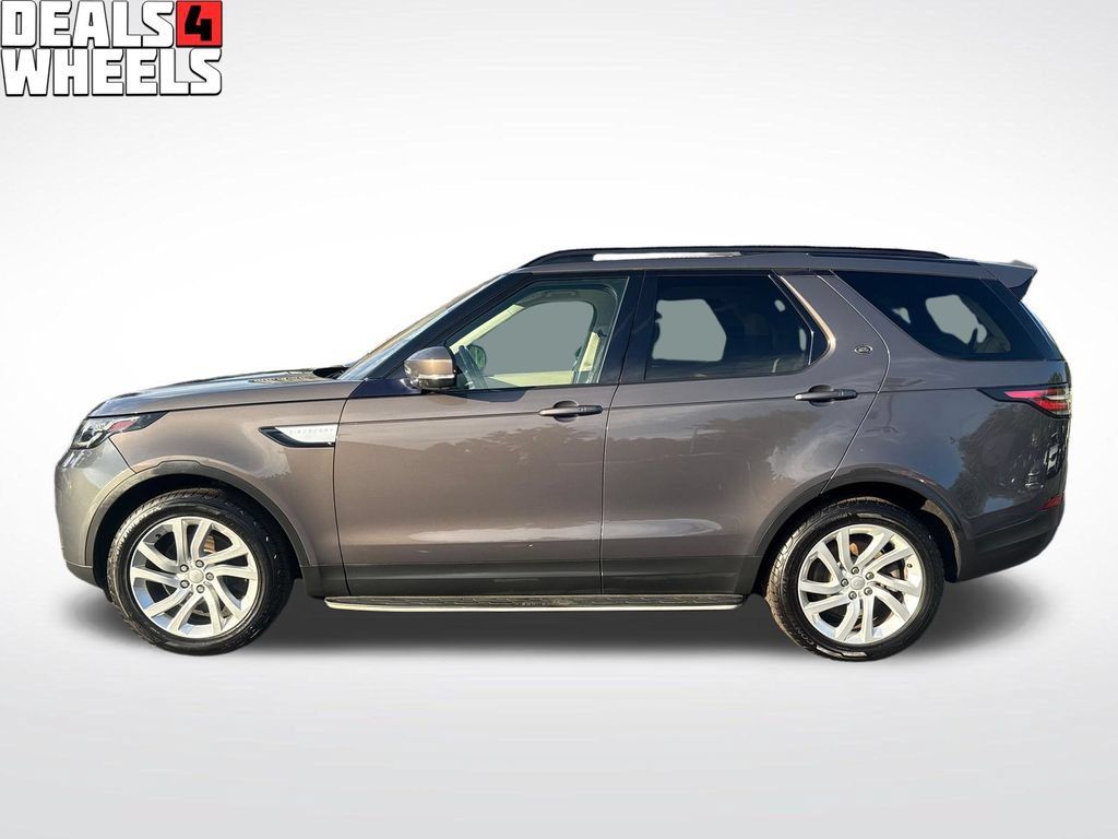 Used 2017 Land Rover Discovery HSE AWD/4WD image 2