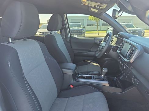 Used 2023 Toyota Tacoma TRD Off-Road w/ Technology Package image 10