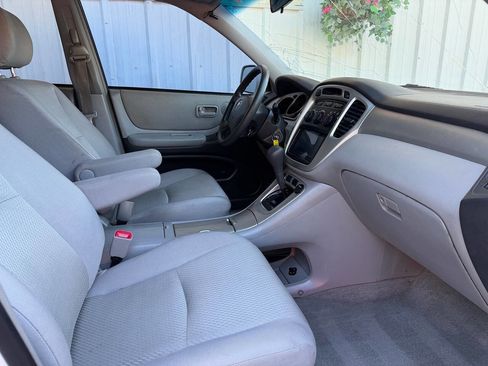 Used 2006 Toyota Highlander 4WD Hybrid image 12