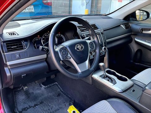 Used 2012 Toyota Camry SE image 17