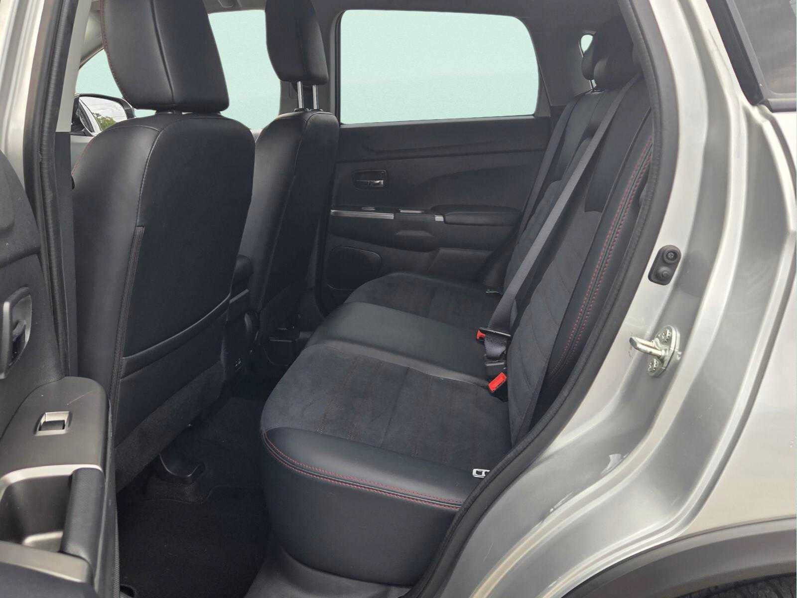 Used 2024 Mitsubishi Outlander Sport SE AWD/4WD image 11
