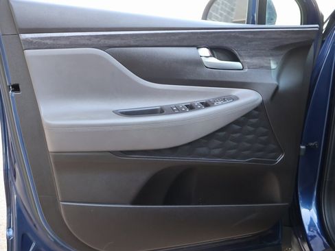 Used 2020 Hyundai Santa Fe SE image 21