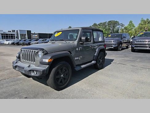 Used 2019 Jeep Wrangler Sport AWD/4WD image 38