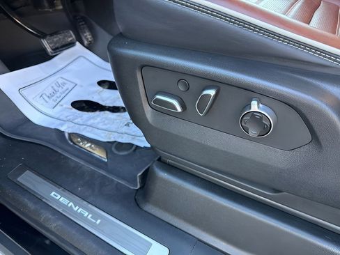 Used 2024 GMC Yukon Denali Ultimate image 29