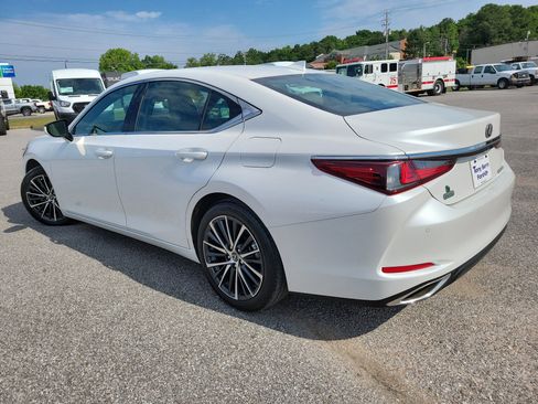 Used 2023 Lexus ES 350 w/ Premium Package FWD image 7