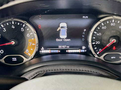 Used 2022 Jeep Renegade Latitude w/ Convenience Group AWD/4WD image 12