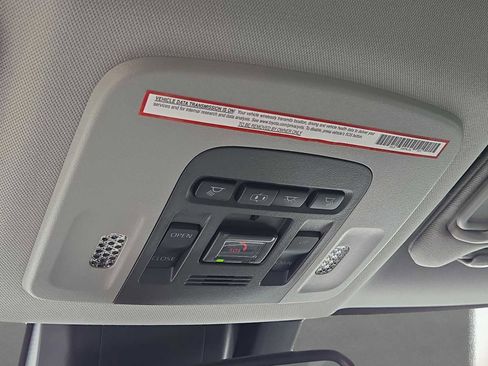 Used 2020 Toyota Camry LE image 29