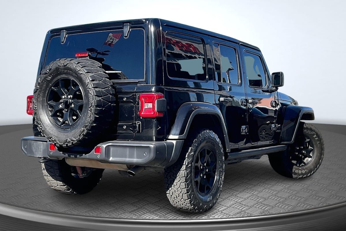 Used 2019 Jeep Wrangler Unlimited Sahara w/ Quick Order Package 24M Moab AWD/4WD image 12