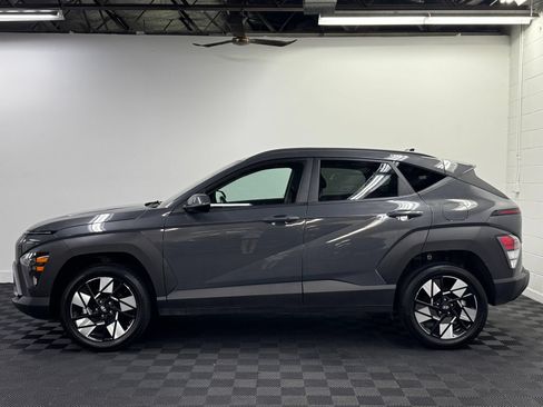 Used 2025 Hyundai Kona SEL AWD/4WD image 3
