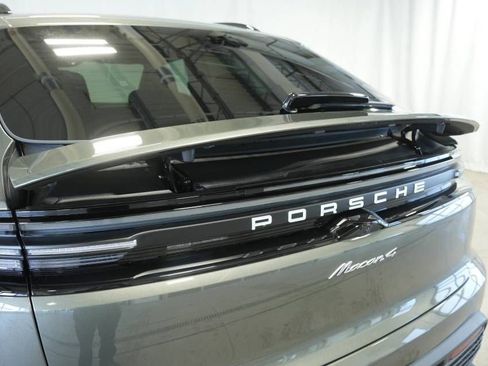 New 2026 Porsche Macan 4 Electric image 42