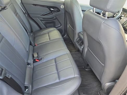 Used 2025 Land Rover Range Rover Evoque Dynamic SE image 11
