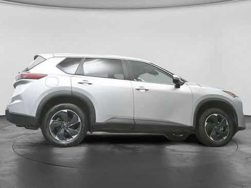 Used 2024 Nissan Rogue SV AWD/4WD image 56