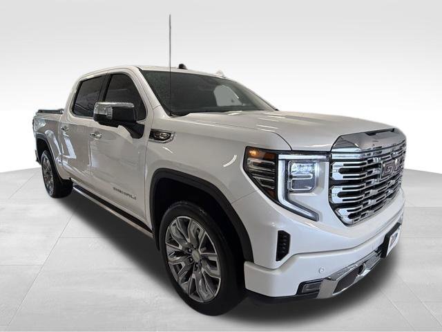 Used 2023 GMC Sierra 1500 Denali w/ Denali Reserve Package AWD/4WD image 7