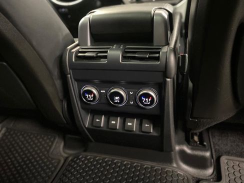 Used 2020 Land Rover Defender 110 HSE image 41