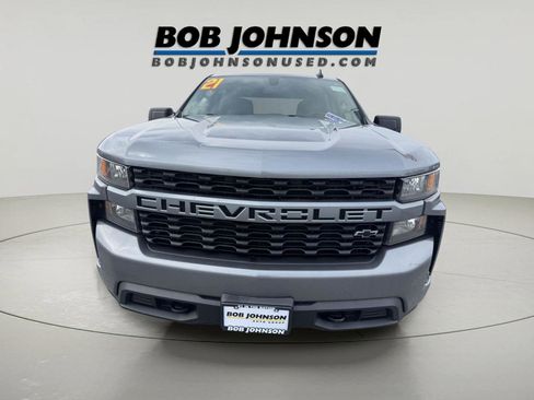 Used 2022 Chevrolet Silverado 1500 LT Trail Boss w/ Convenience Package II image 8