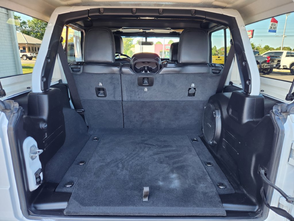 Used 2021 Jeep Wrangler Unlimited Sahara AWD/4WD image 14