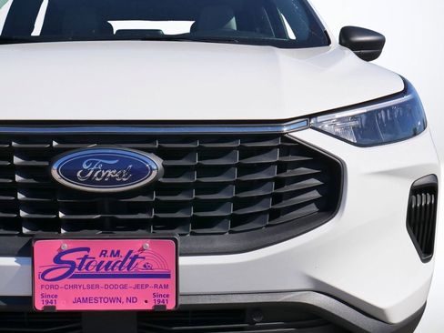 Used 2023 Ford Escape Active image 10