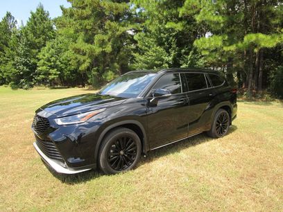 Used 2024 Toyota Highlander XSE