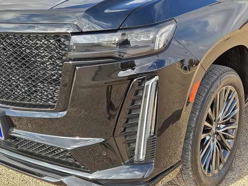 Used 2024 Cadillac Escalade V w/ Heavy-Duty Trailer Package image 9