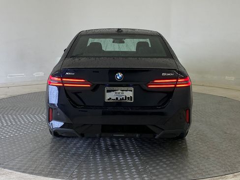 New 2026 BMW 530i xDrive w/ M Sport Package image 9