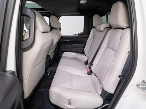 Used 2024 Toyota Tacoma Limited w/ Limited Package (LT) image 37