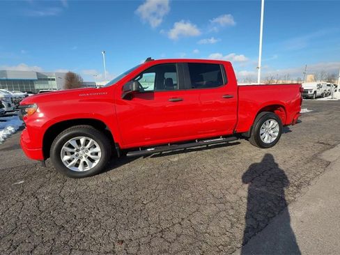 Used 2022 Chevrolet Silverado 1500 Custom image 4