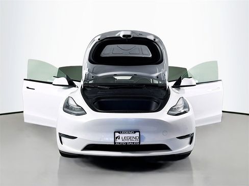 Used 2021 Tesla Model Y Long Range image 33