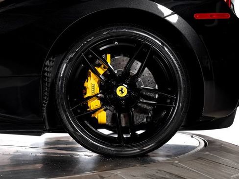 Used 2018 Ferrari 488 Spider RWD image 20