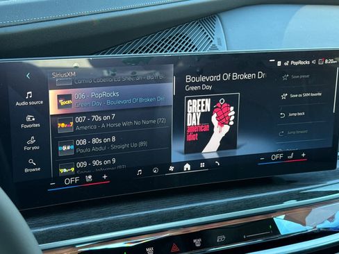 New 2026 BMW 750e xDrive w/ Executive Package image 20