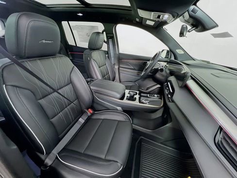 New 2026 Buick Enclave Avenir w/ Super Cruise Package image 30