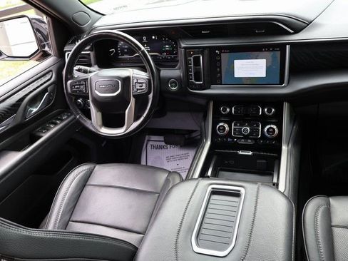 Used 2022 GMC Yukon XL Denali AWD/4WD image 14