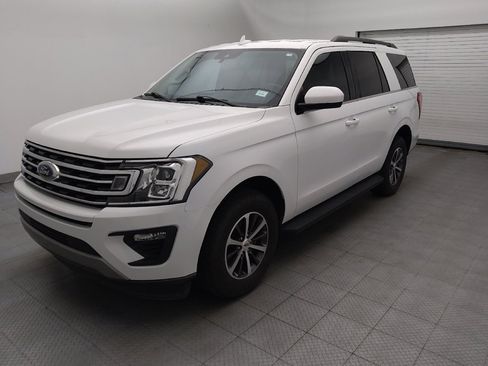 Used 2021 Ford Expedition XLT RWD image 2