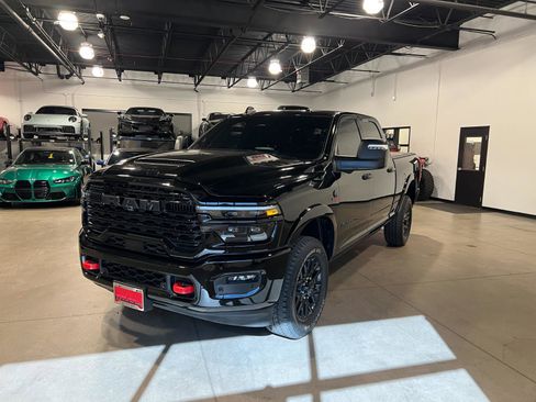 Used 2025 RAM 2500 Limited AWD/4WD image 7
