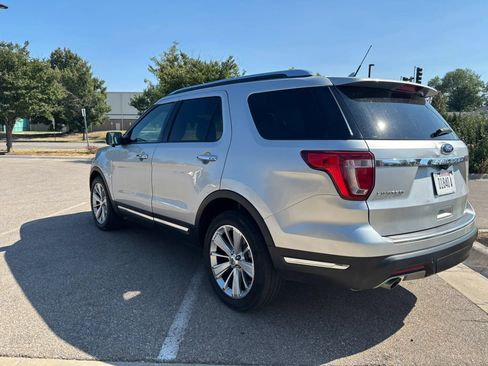 Used 2018 Ford Explorer Limited w/ Equipment Group 301A FWD image 5