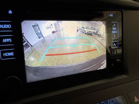Used 2017 Toyota Sienna LE AWD/4WD image 17