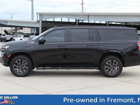 Certified 2022 Chevrolet Suburban Z71 w/ Luxury Package AWD/4WD image 9