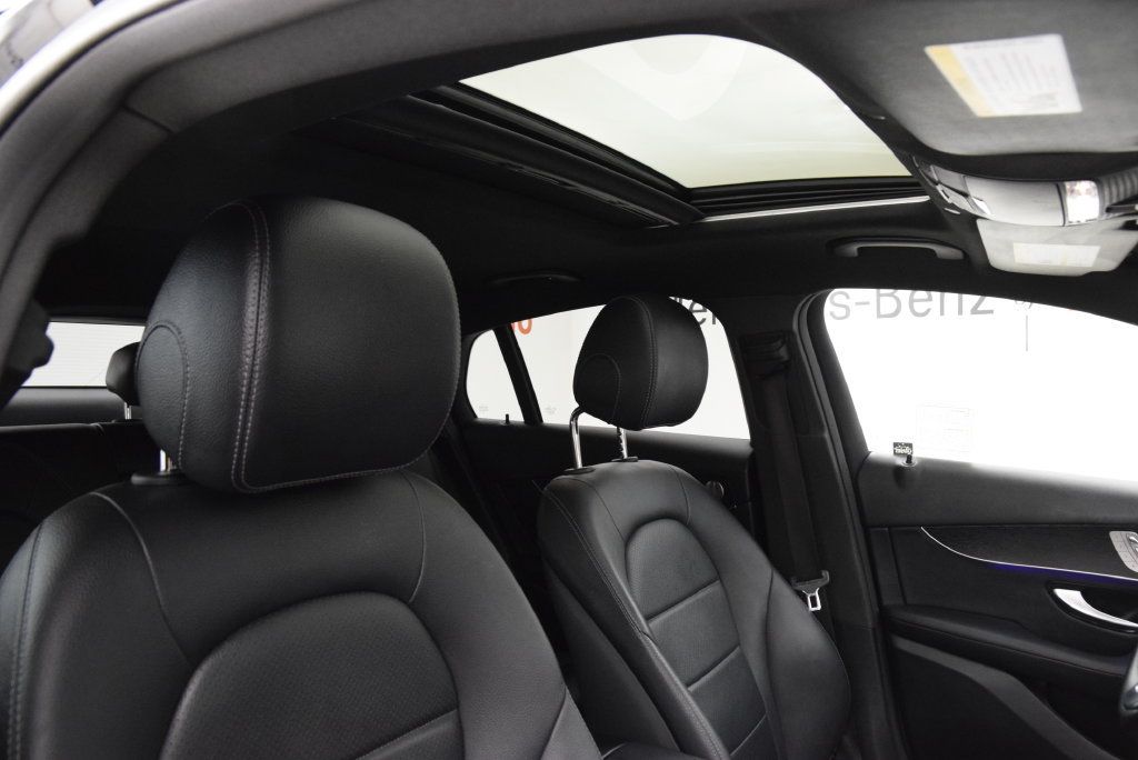 Used 2021 Mercedes-Benz GLC 300 4MATIC Coupe image 18