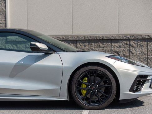 Used 2023 Chevrolet Corvette Stingray Preferred Conv RWD image 9