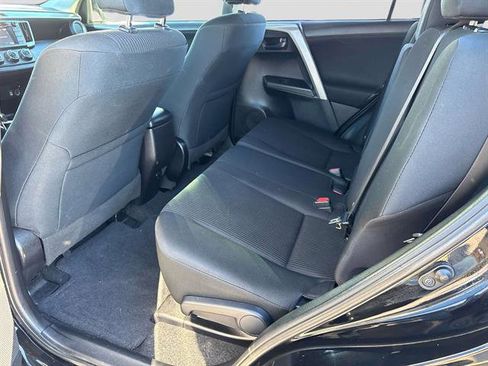 Used 2016 Toyota RAV4 LE image 9
