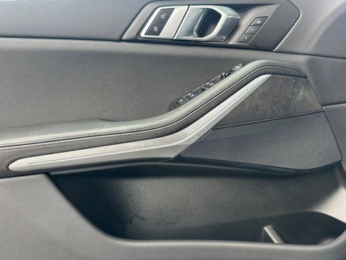 Certified 2022 BMW X5 xDrive40i w/ Parking Assistance Package image 12