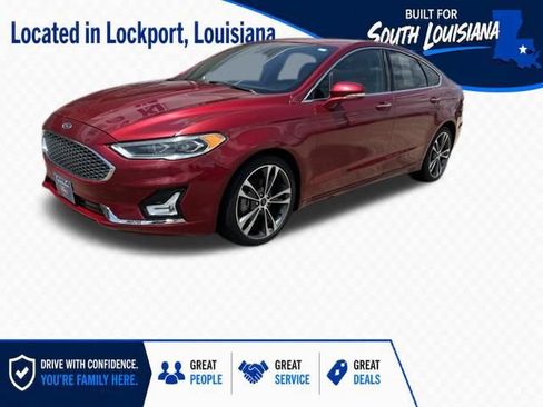 Used 2019 Ford Fusion Titanium AWD/4WD image 2