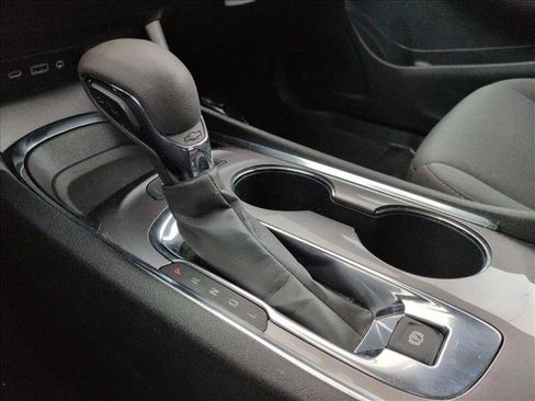Used 2024 Chevrolet Malibu LT FWD image 12